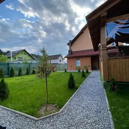 Pensiunea Casa La Cozacu Villa *